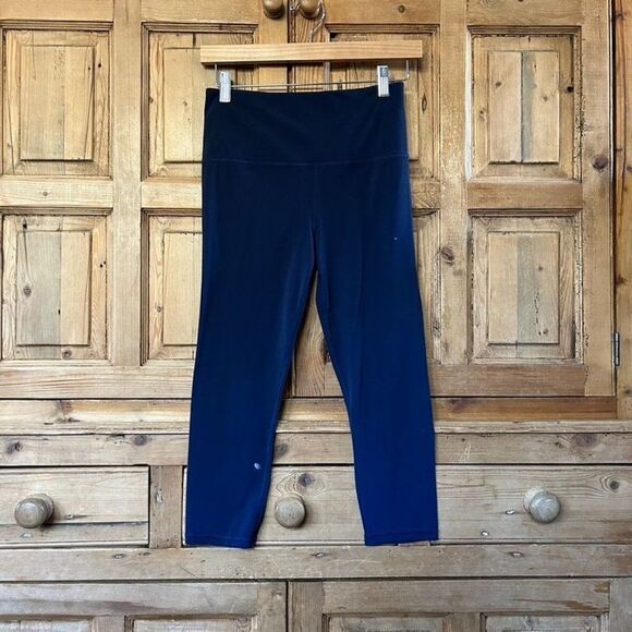 Athleta Small Elation Capri Cropped Leggings Navy Blue Flawed - Picture 1 of 7